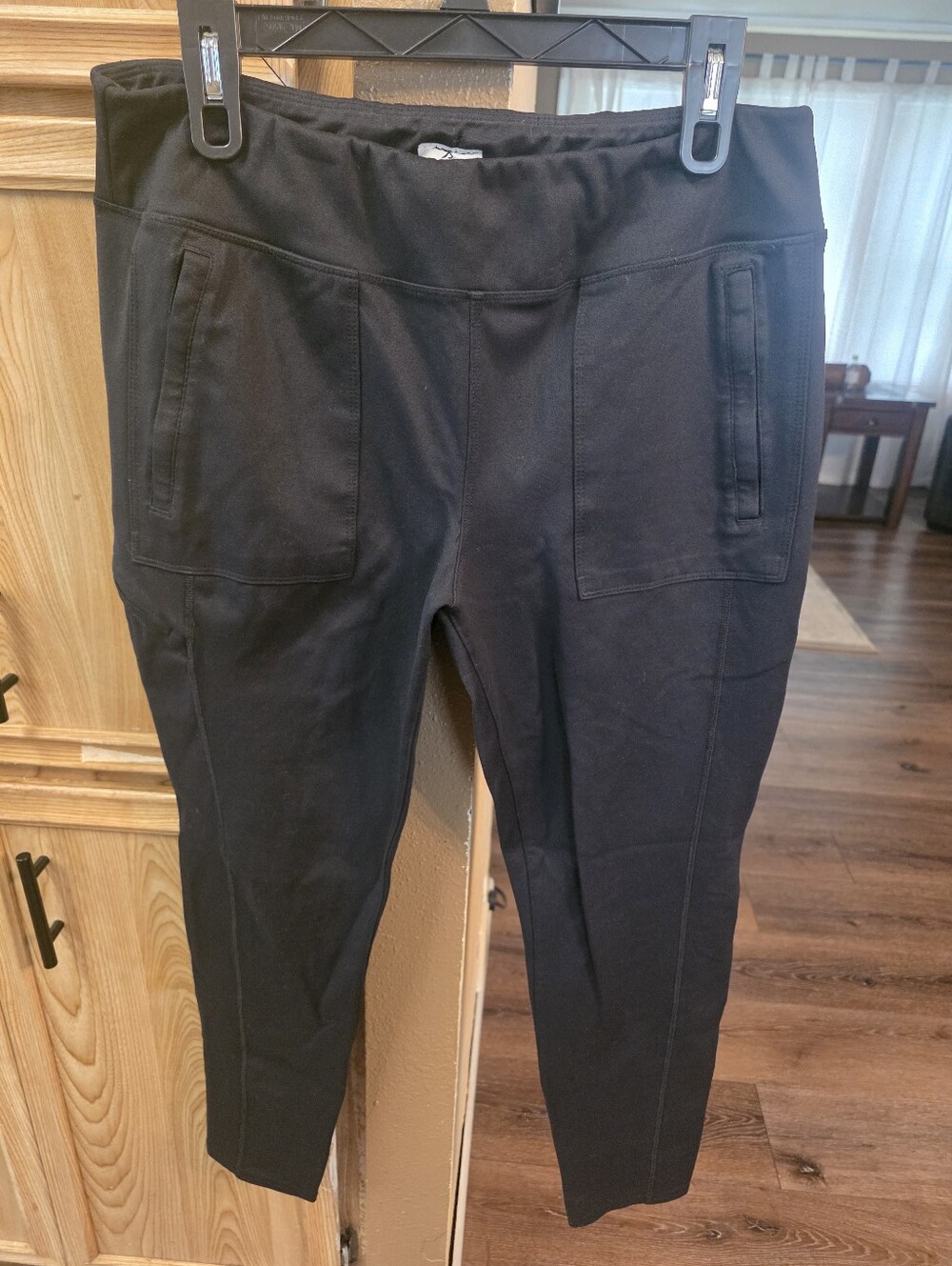 Black Women's Pull-On Utility Ankle Pants